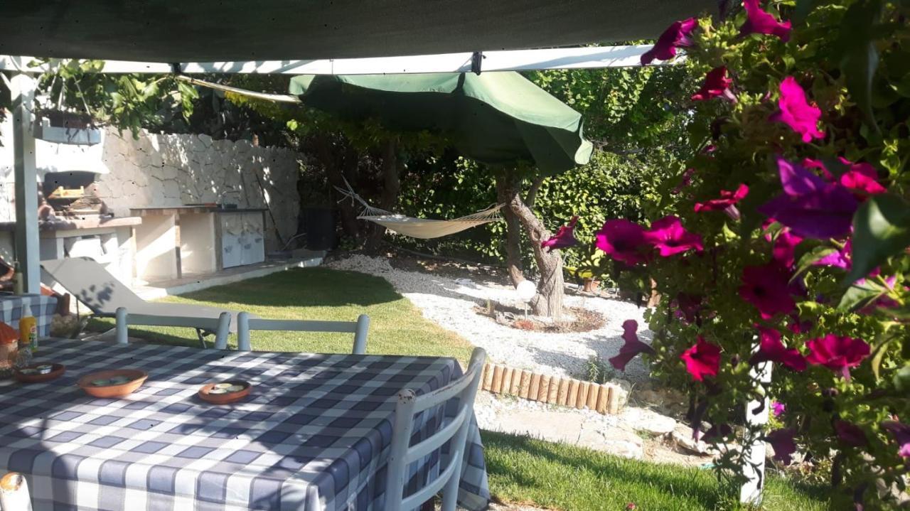 Nonna Dora Bed & Breakfast Muros Екстериор снимка